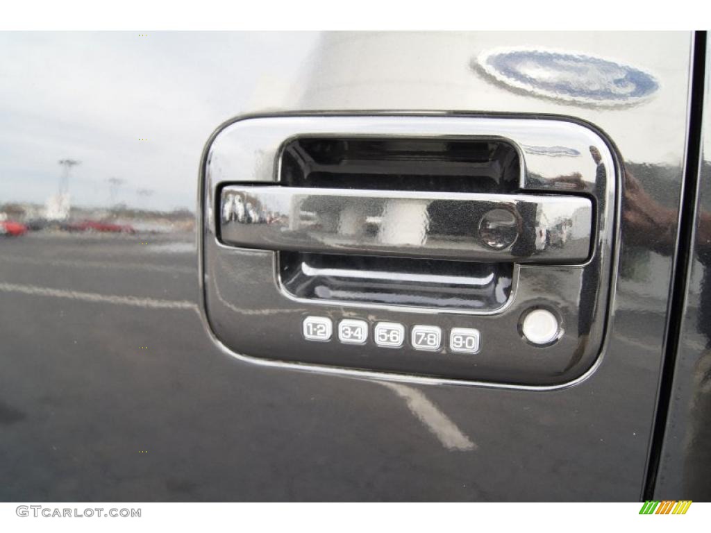2011 Ford F150 Harley-Davidson SuperCrew 4x4 Controls Photo #43473462