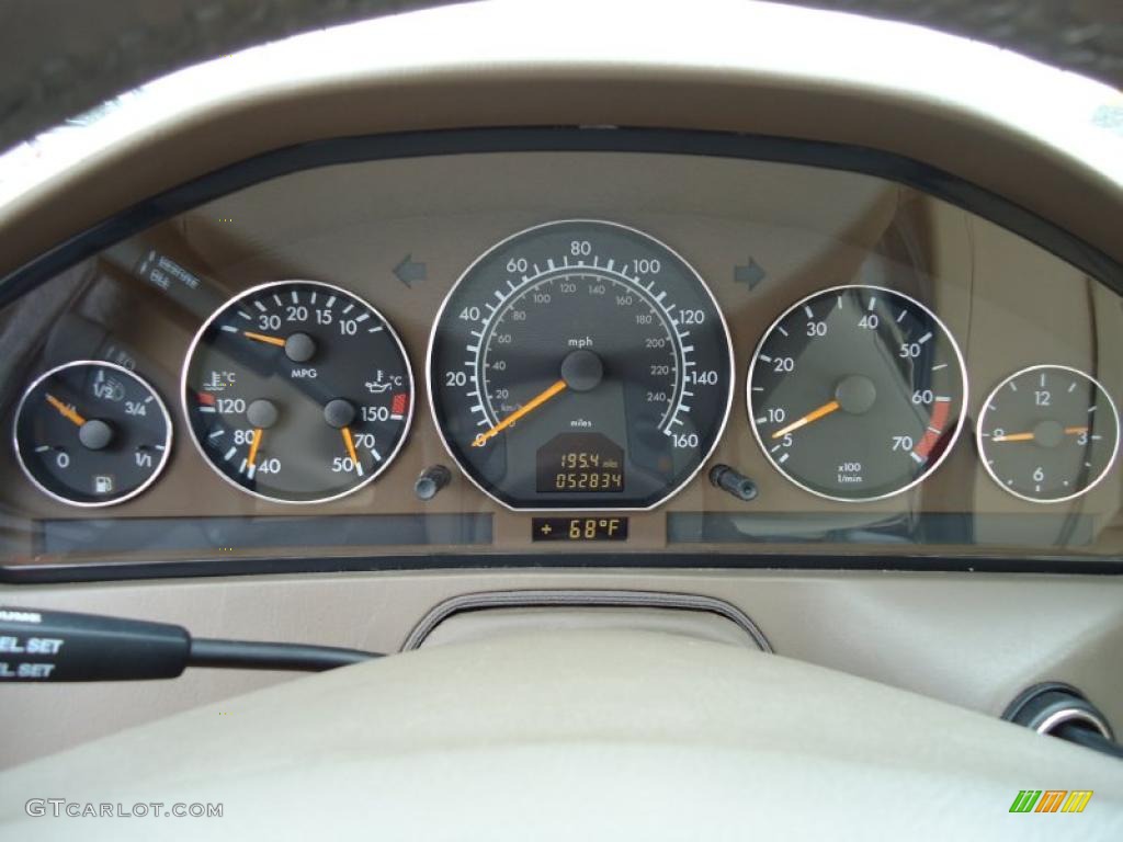 2001 Mercedes-Benz SL 500 Roadster Gauges Photos