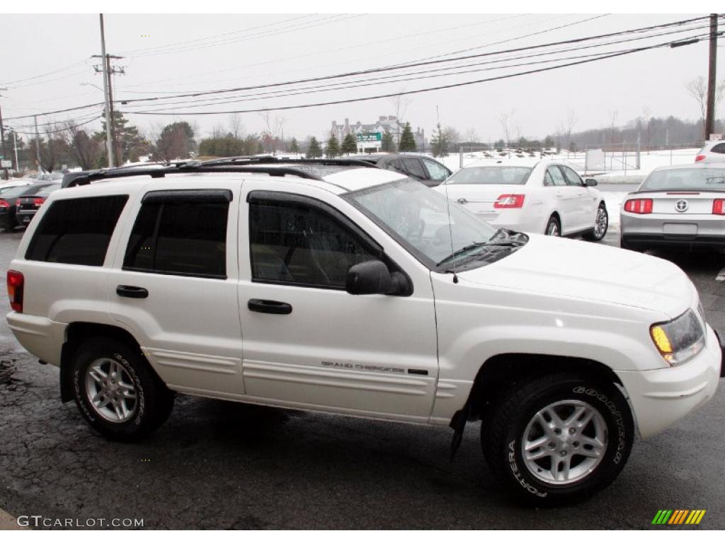 2004 Grand Cherokee Laredo 4x4 - Stone White / Dark Slate Gray photo #3