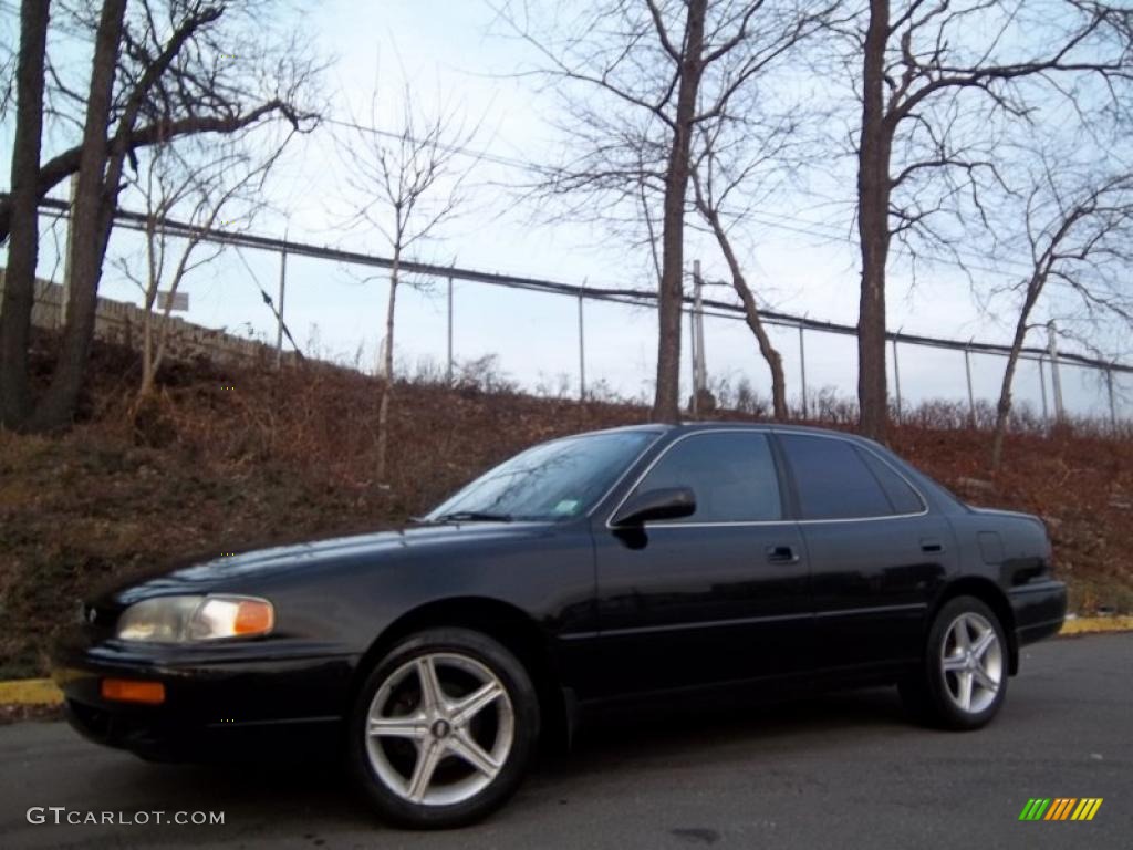 1996 Camry LE Sedan - Black / Gray photo #1