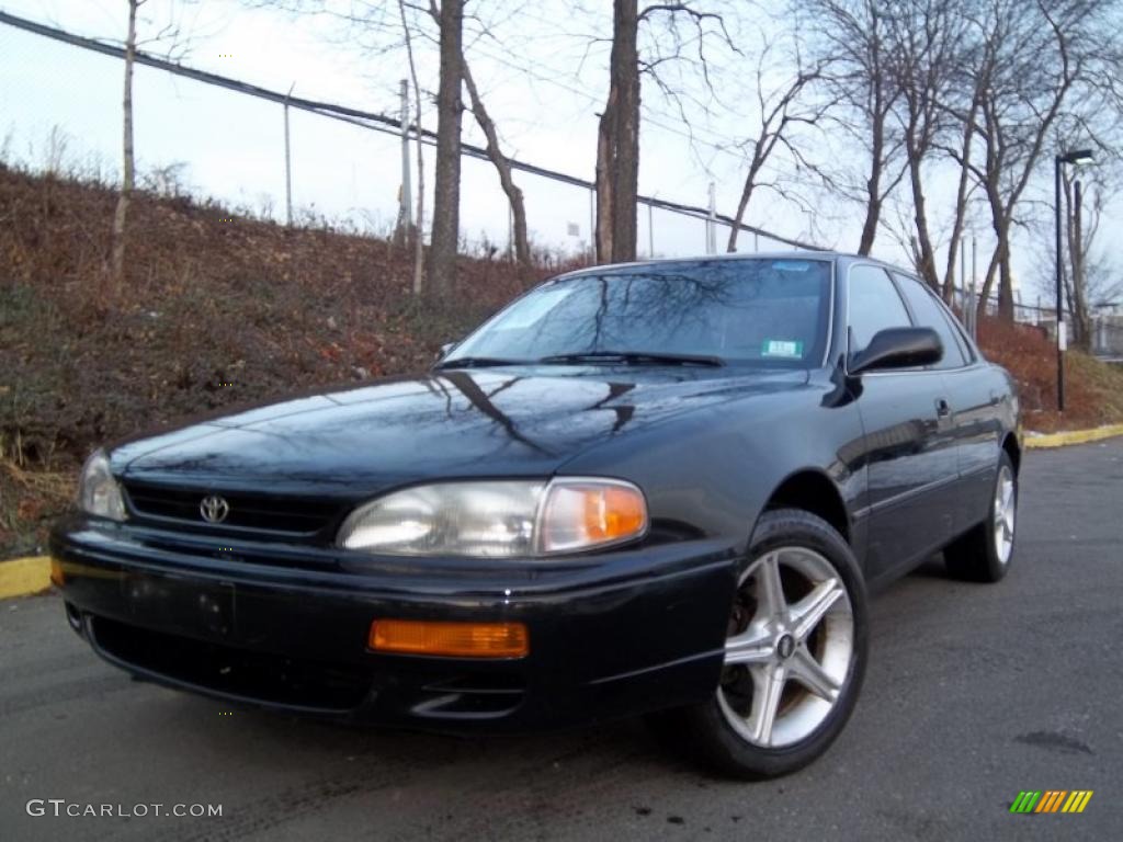 1996 Camry LE Sedan - Black / Gray photo #2