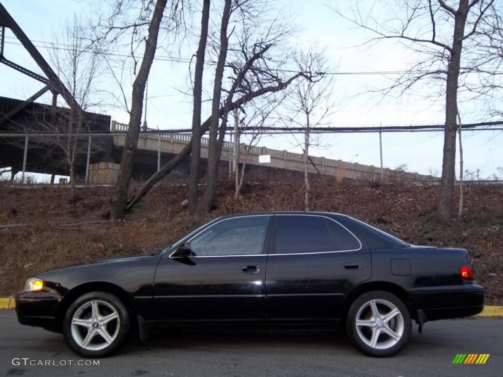 1996 Camry LE Sedan - Black / Gray photo #3