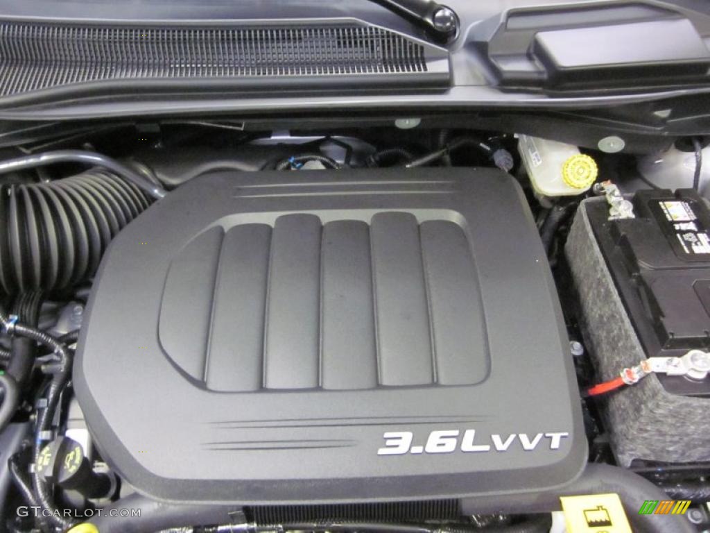 2011 Chrysler Town & Country Touring - L 3.6 Liter DOHC 24-Valve VVT Pentastar V6 Engine Photo #43475806