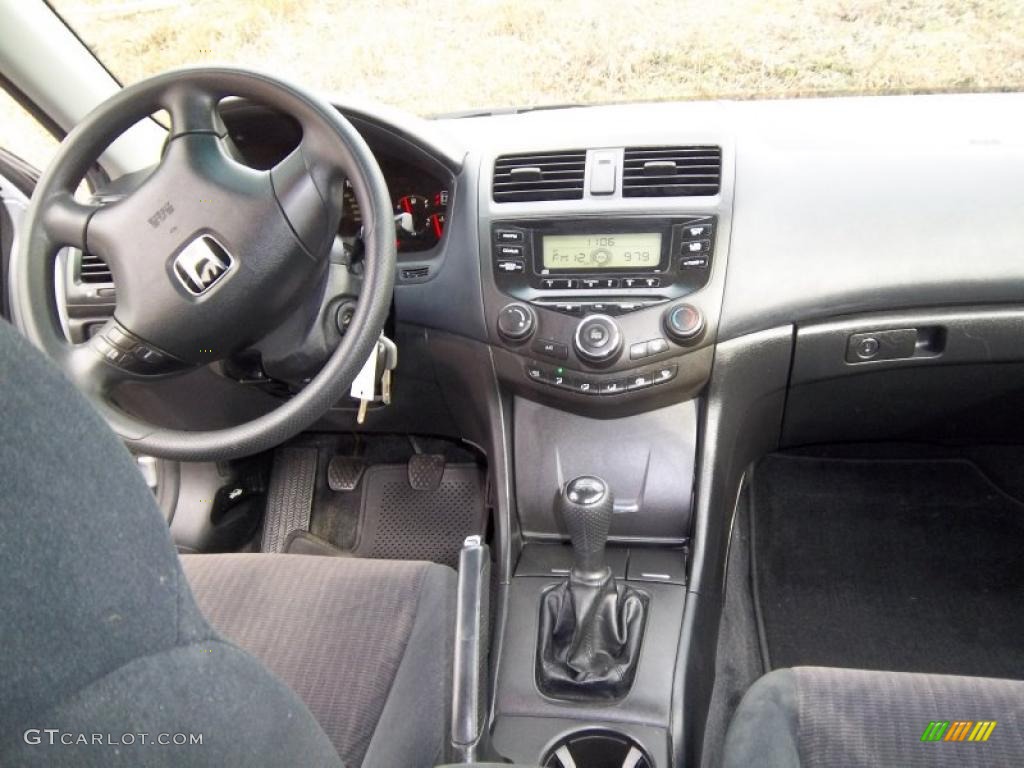 2005 Honda Accord LX Sedan Black Dashboard Photo #43476038