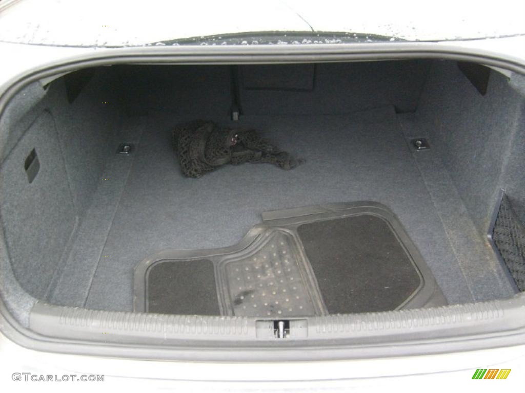 2005 Audi A4 2.0T quattro Sedan Trunk Photo #43481659
