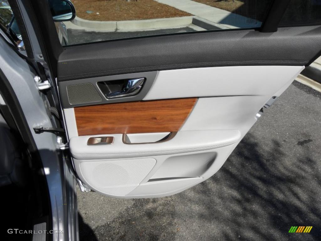 2010 Jaguar XF Sport Sedan Dove Door Panel Photo #43488916