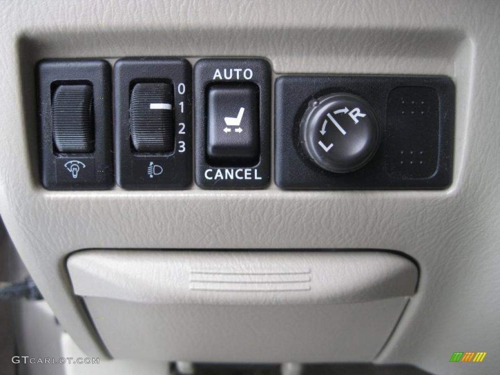 2002 QX4 4x4 - Bronze Metallic / Stone Beige photo #30