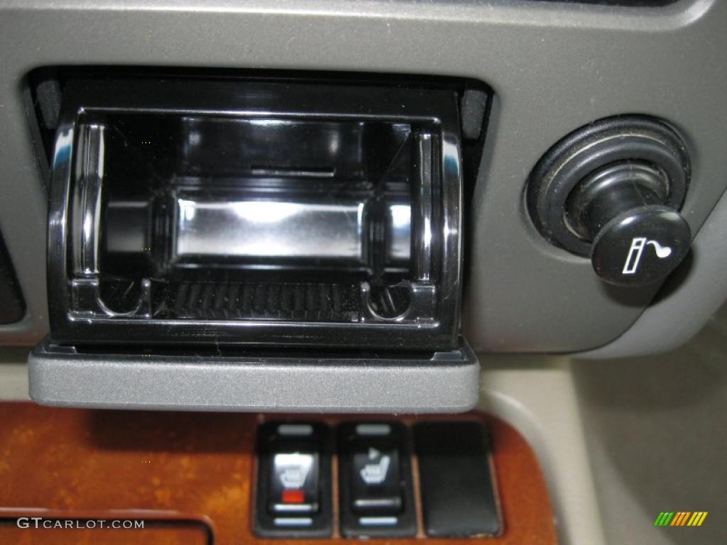 2002 QX4 4x4 - Bronze Metallic / Stone Beige photo #31