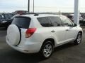 Super White - RAV4 4WD Photo No. 4