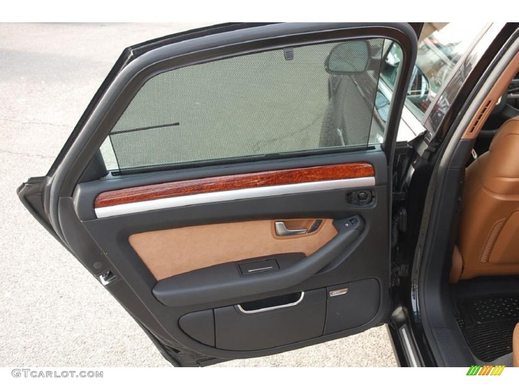 2010 Audi A8 4.2 quattro Door Panel Photos