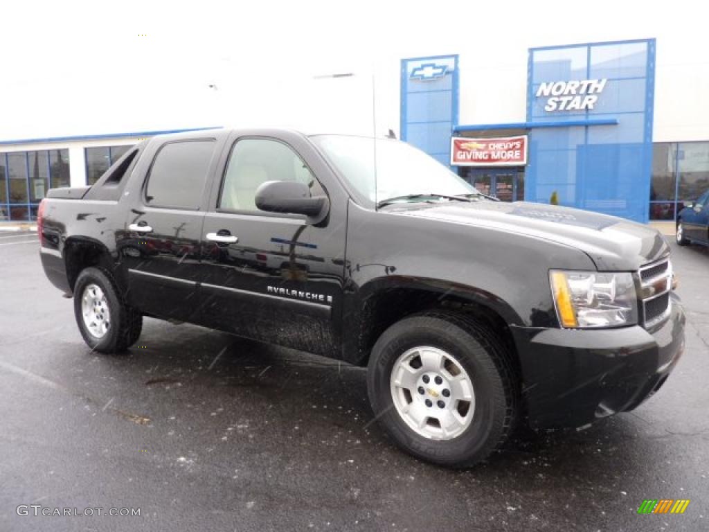 2007 Avalanche LT 4WD - Black / Ebony/Light Cashmere photo #1