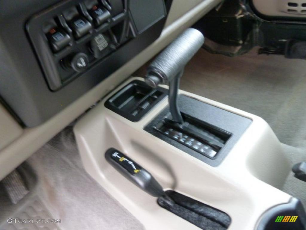 2003 Jeep Wrangler Sahara 4x4 4 Speed Automatic Transmission Photo #43503310
