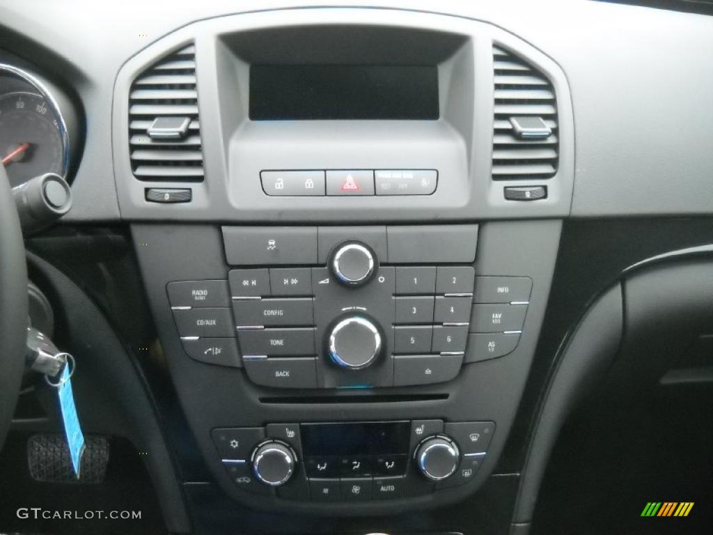 2011 Buick Regal CXL Controls Photo #43505111