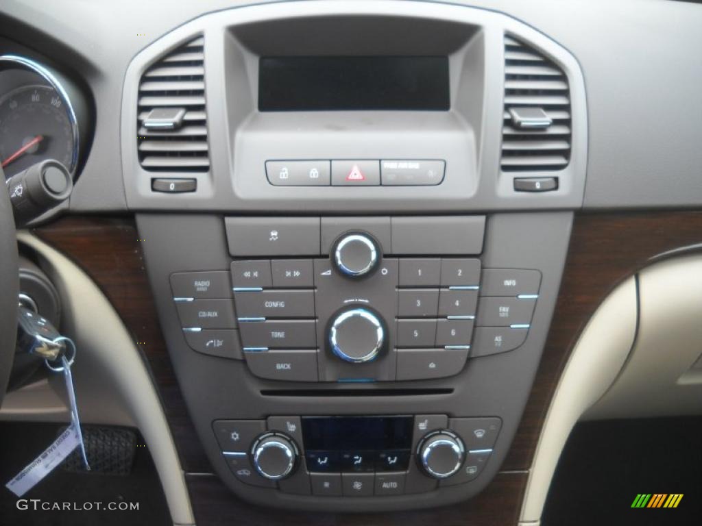 2011 Buick Regal CXL Controls Photo #43505403