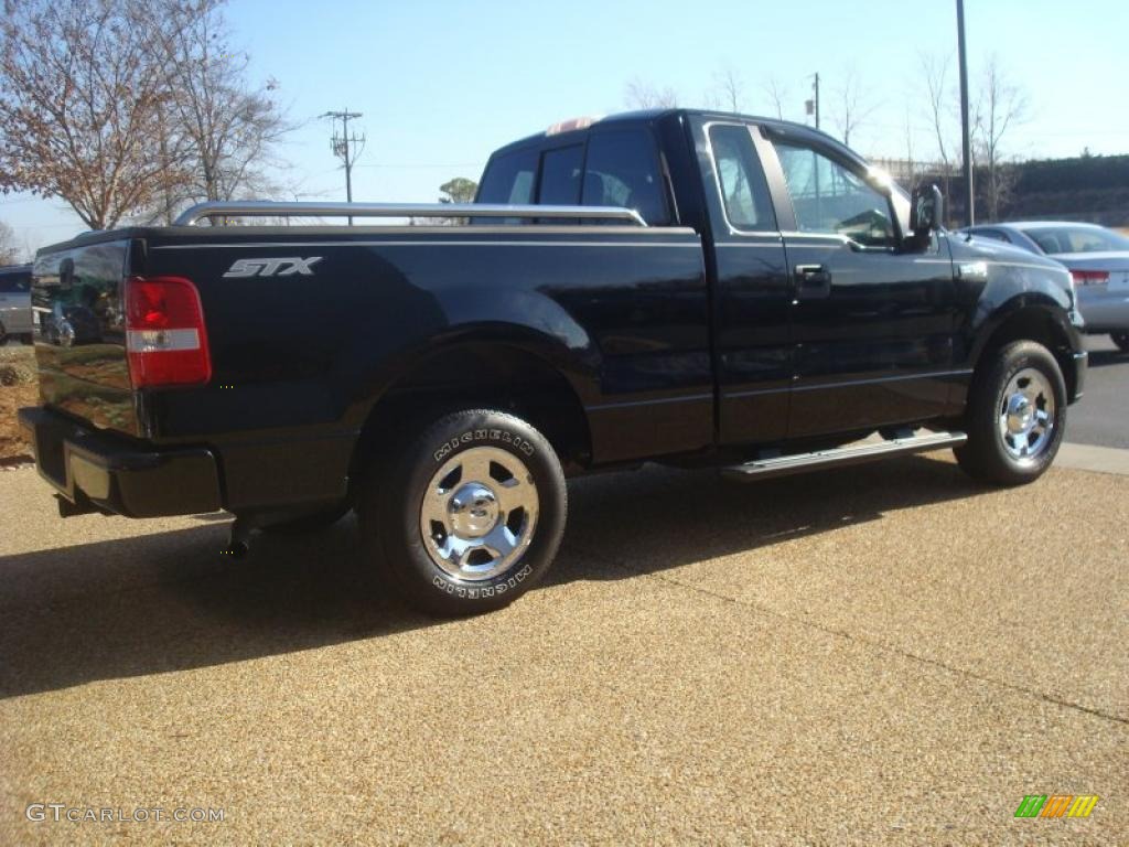 2006 F150 STX Regular Cab - Black / Medium/Dark Flint photo #4