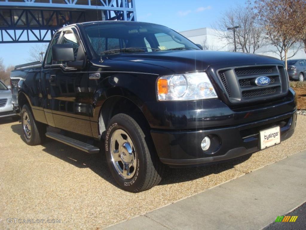 2006 F150 STX Regular Cab - Black / Medium/Dark Flint photo #6