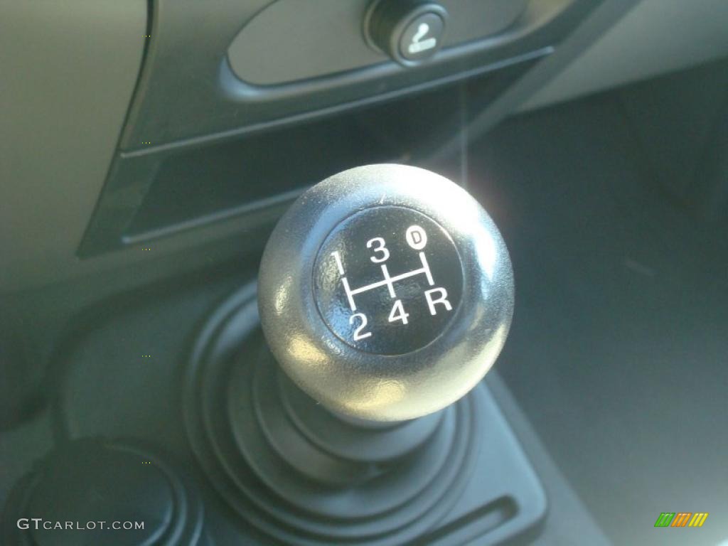 2006 F150 STX Regular Cab - Black / Medium/Dark Flint photo #13
