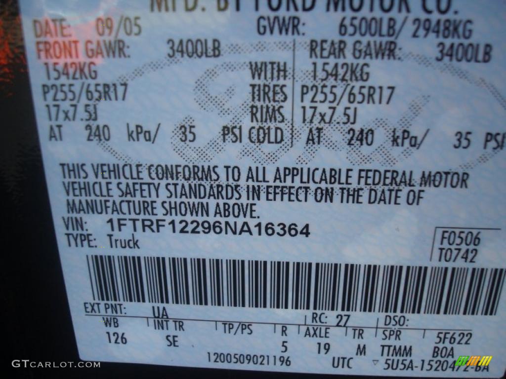 2006 F150 STX Regular Cab - Black / Medium/Dark Flint photo #20