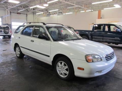 2001 Suzuki Esteem GL Sedan Data, Info and Specs