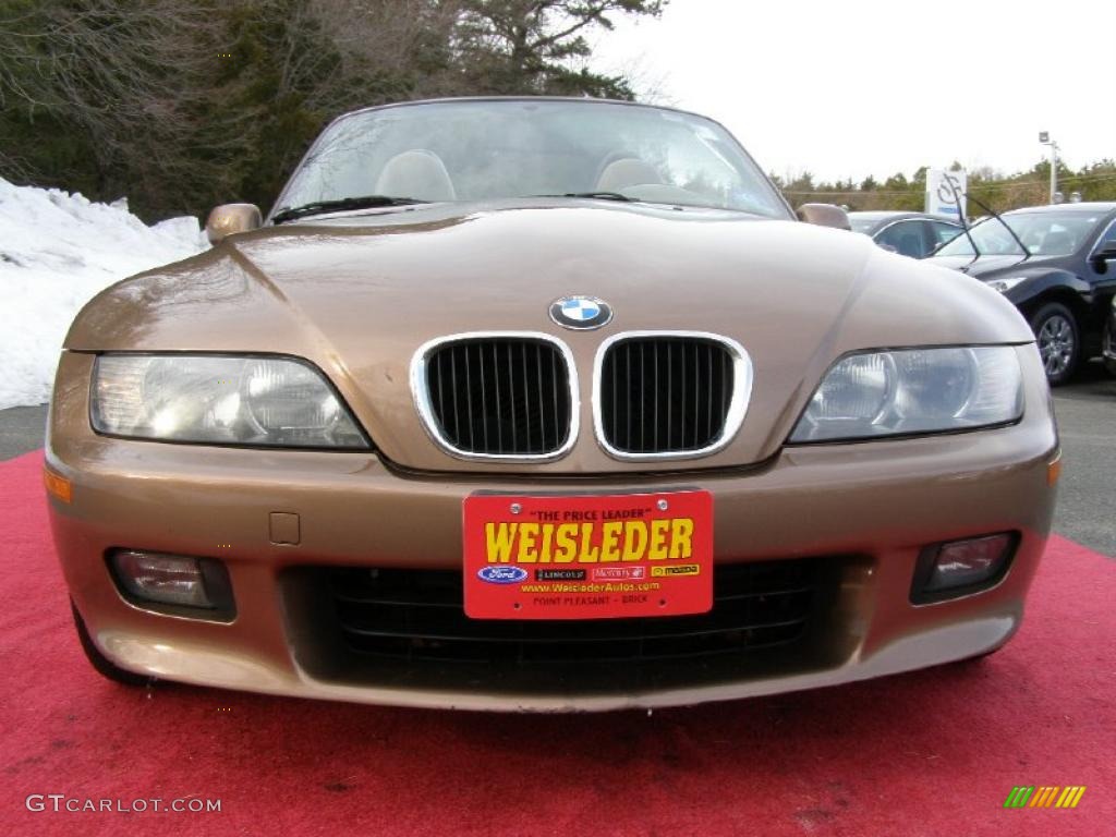 2001 Z3 2.5i Roadster - Impala Brown Metallic / Beige photo #4