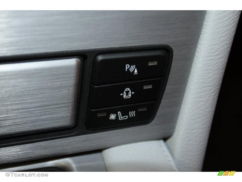 2008 BMW M5 Sedan Controls Photo #43512514
