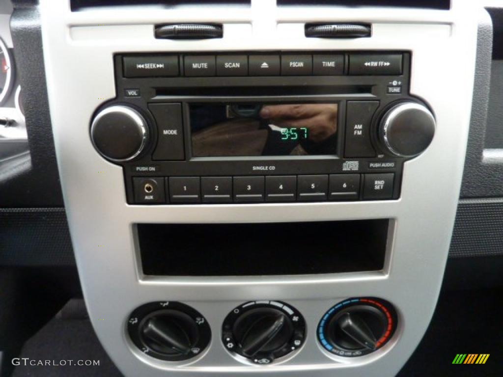 2008 Jeep Compass Limited Controls Photo #43512714