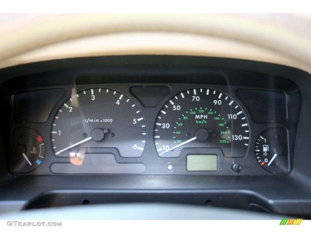 2002 Land Rover Discovery II SE7 Gauges Photo #43517488
