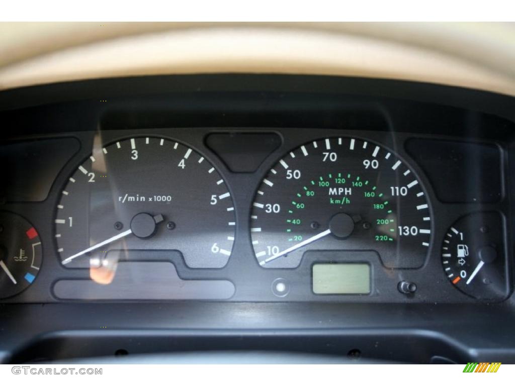 2002 Land Rover Discovery II SE7 Gauges Photo #43517499