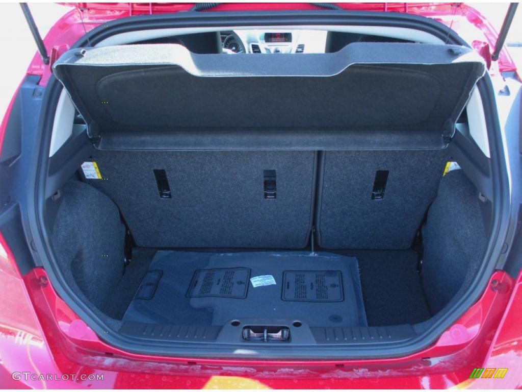 2011 Ford Fiesta SES Hatchback Trunk Photo #43518115