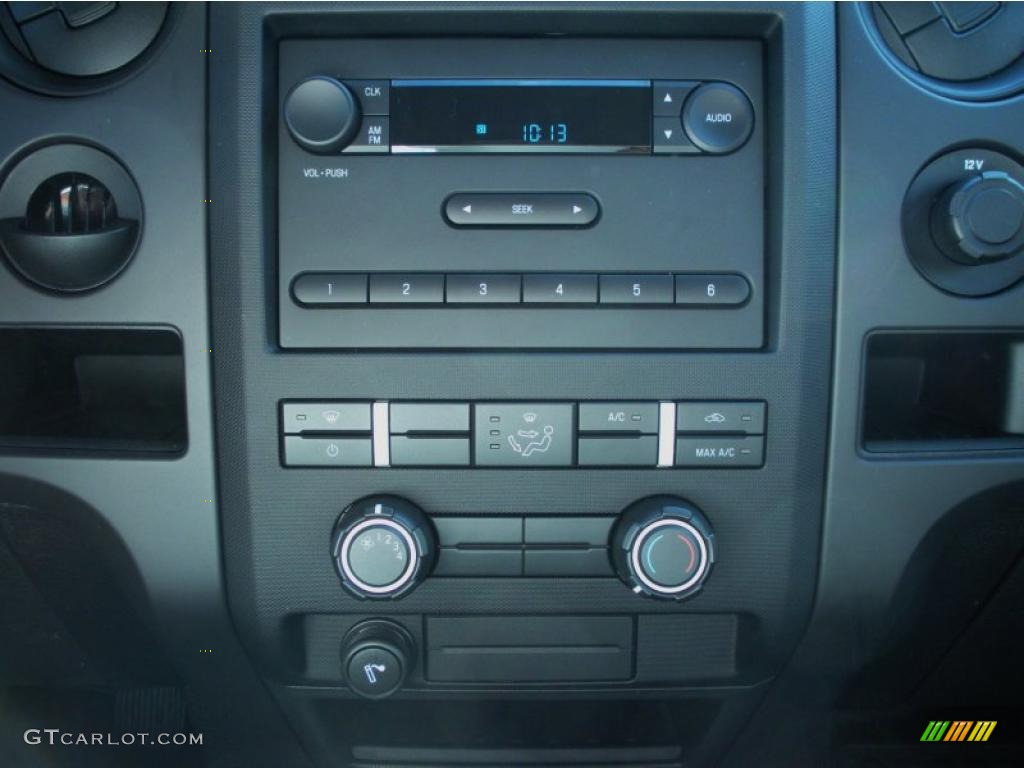2011 Ford F150 XL Regular Cab Controls Photo #43519347
