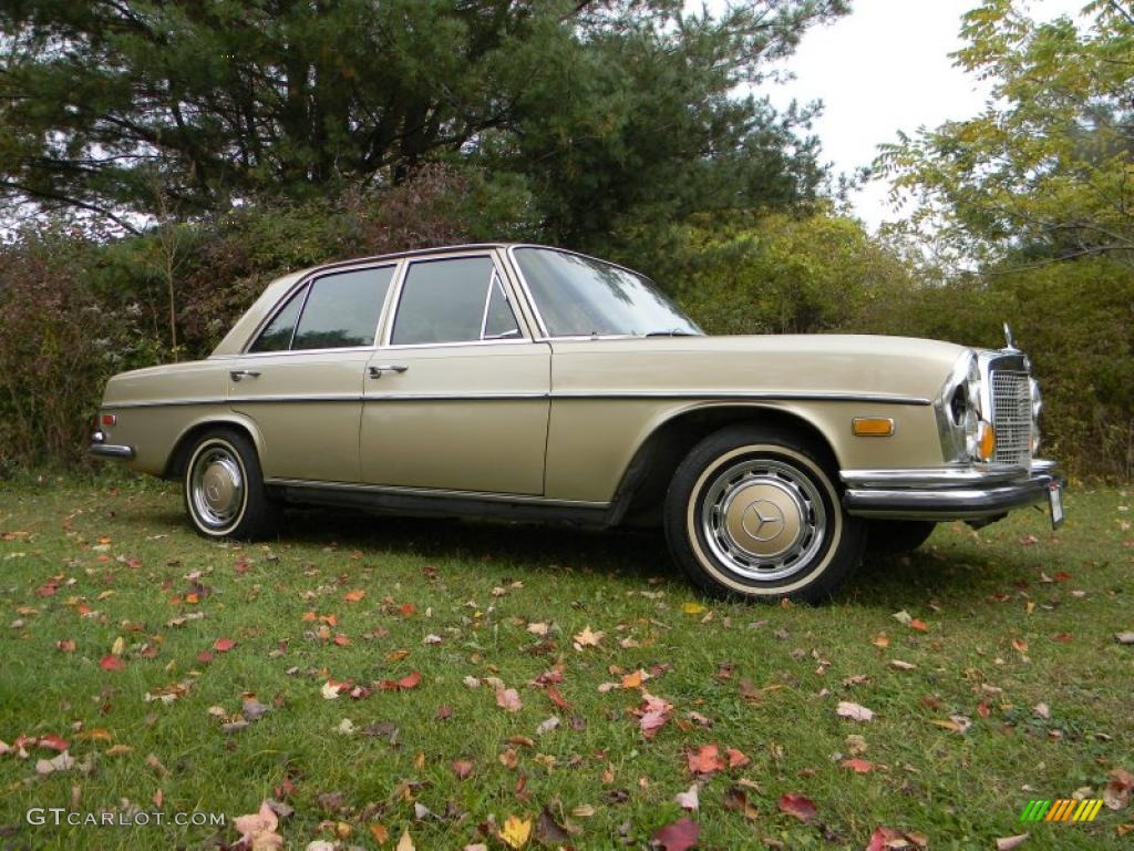 Sand Beige Metallic 1971 Mercedes-Benz S Class 280SE 3.5 Sedan Exterior Photo #43536306
