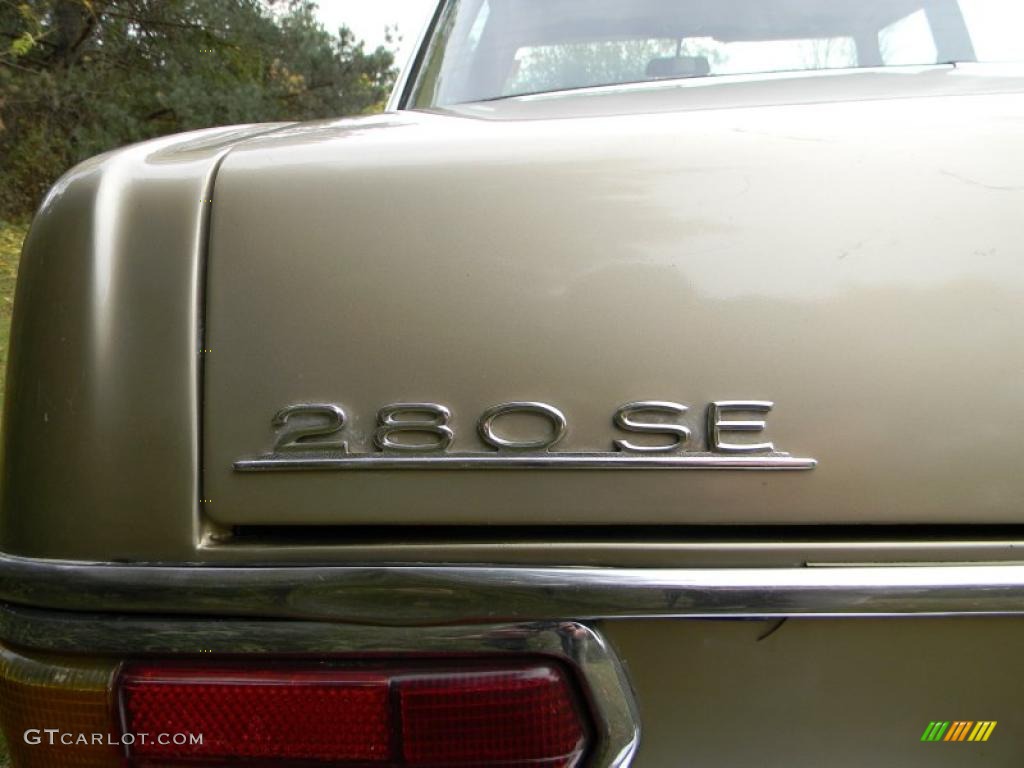 1971 Mercedes-Benz S Class 280SE 3.5 Sedan Marks and Logos Photo #43536390