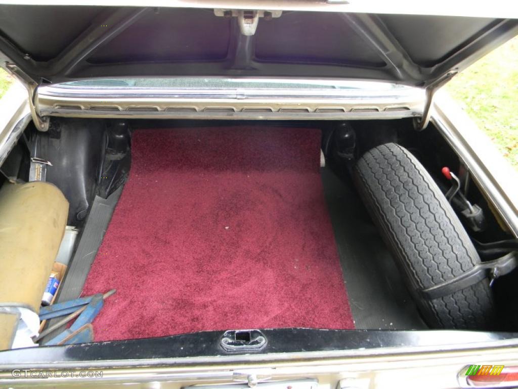 1971 Mercedes-Benz S Class 280SE 3.5 Sedan Trunk Photo #43536410