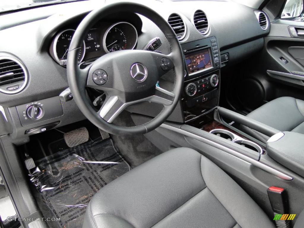 Black Interior 2010 Mercedes-Benz ML 350 Photo #43536506