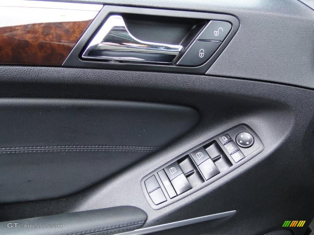 2010 Mercedes-Benz ML 350 Controls Photo #43536526