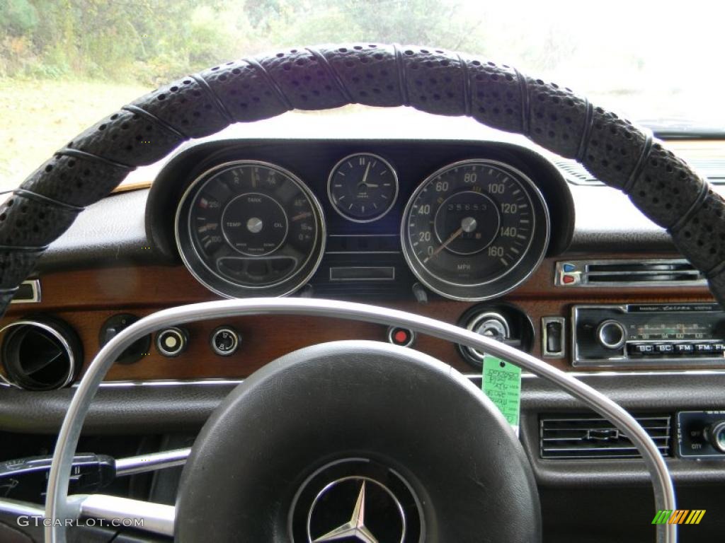 1971 Mercedes-Benz S Class 280SE 3.5 Sedan Gauges Photos