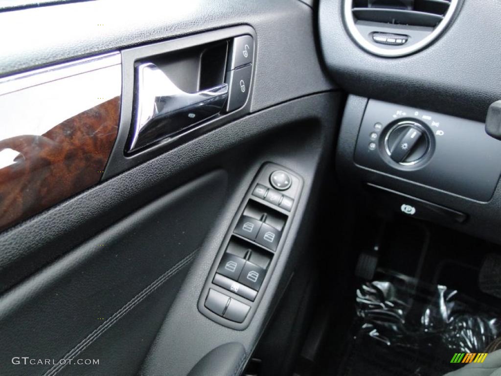 2010 Mercedes-Benz ML 350 Controls Photo #43536538