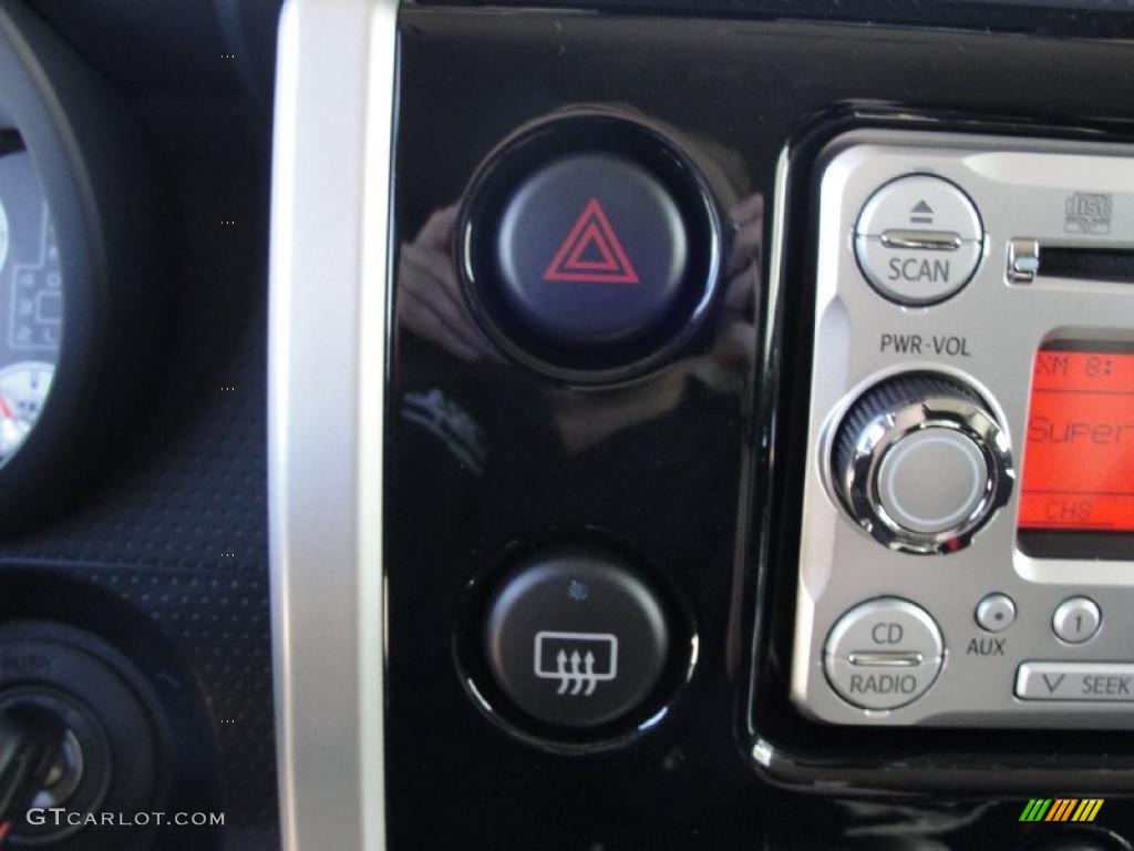 2011 Toyota FJ Cruiser TRD Controls Photo #43536586