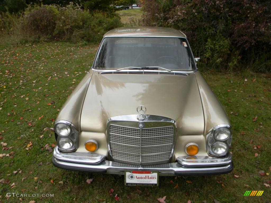 Sand Beige Metallic 1971 Mercedes-Benz S Class 280SE 3.5 Sedan Exterior Photo #43536610