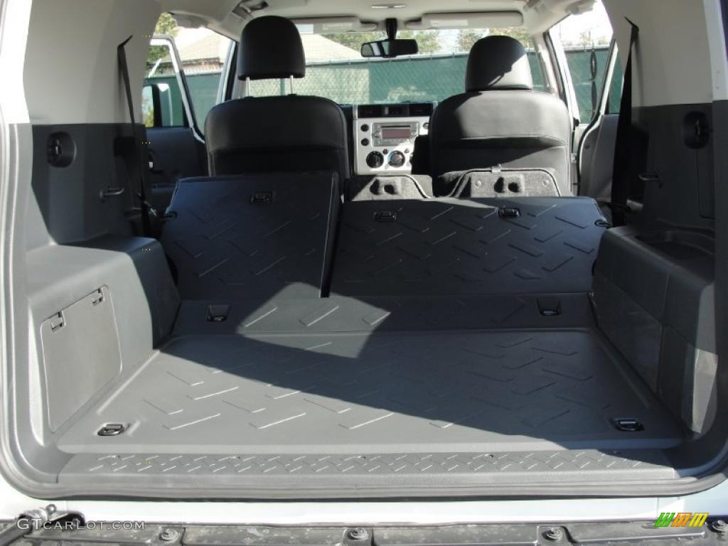 2011 Toyota FJ Cruiser Standard FJ Cruiser Model Trunk Photo #43536838