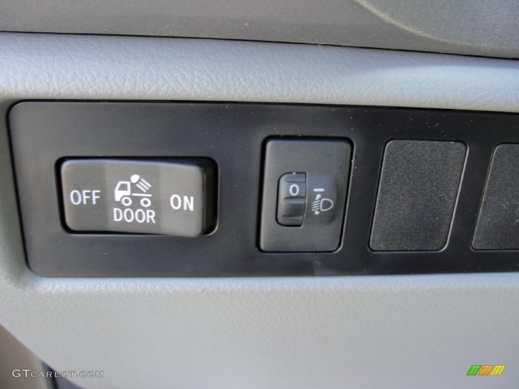 2011 Toyota Tundra TSS CrewMax Controls Photo #43540755