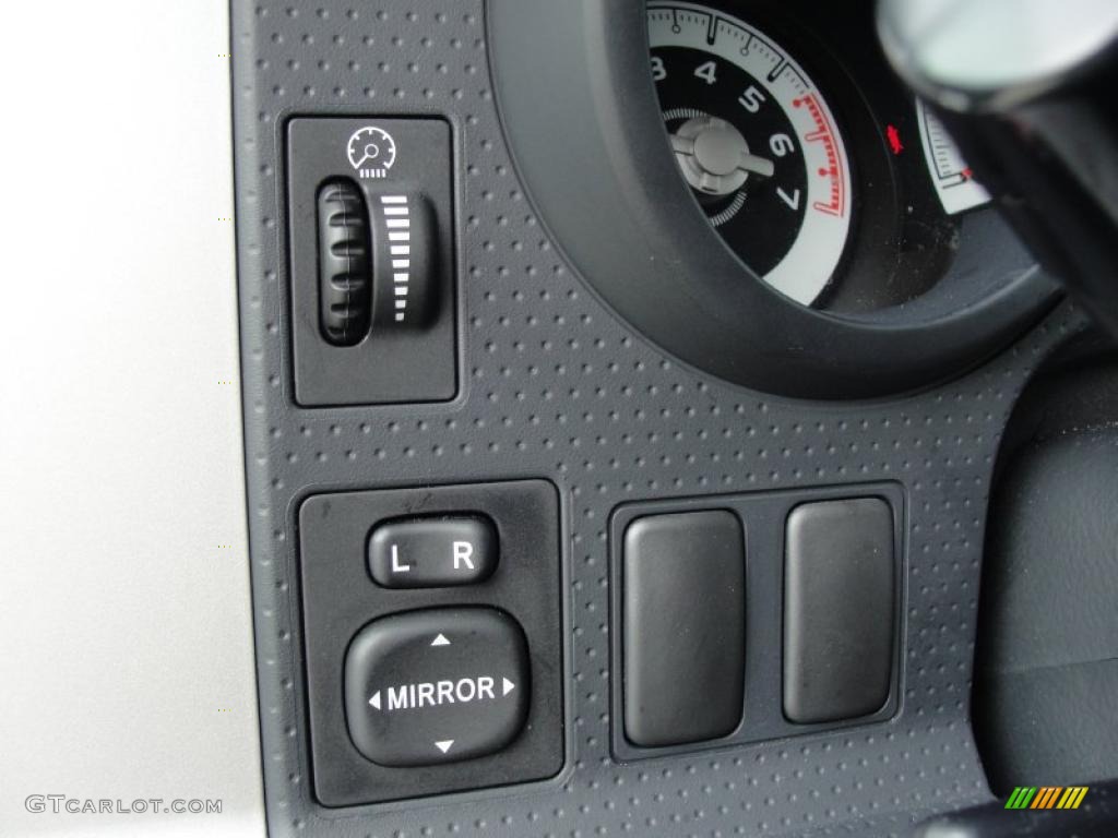 2008 Toyota FJ Cruiser Standard FJ Cruiser Model Controls Photo #43543572