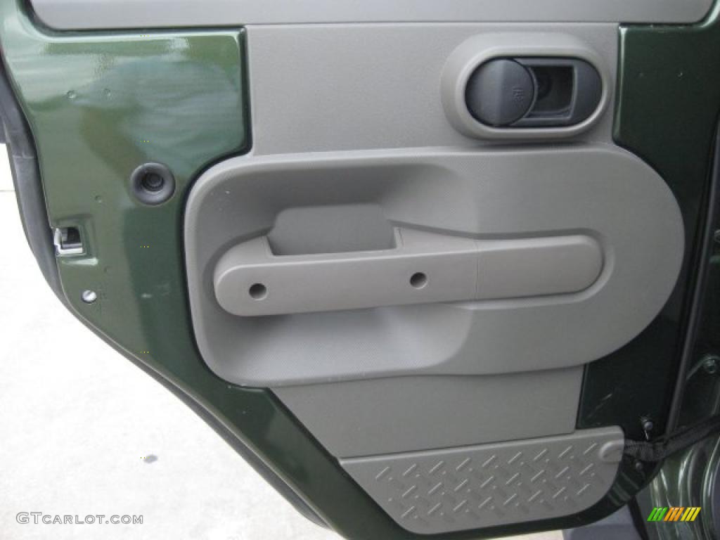 2009 Wrangler Unlimited Sahara 4x4 - Jeep Green Metallic / Dark Slate Gray/Medium Slate Gray photo #15