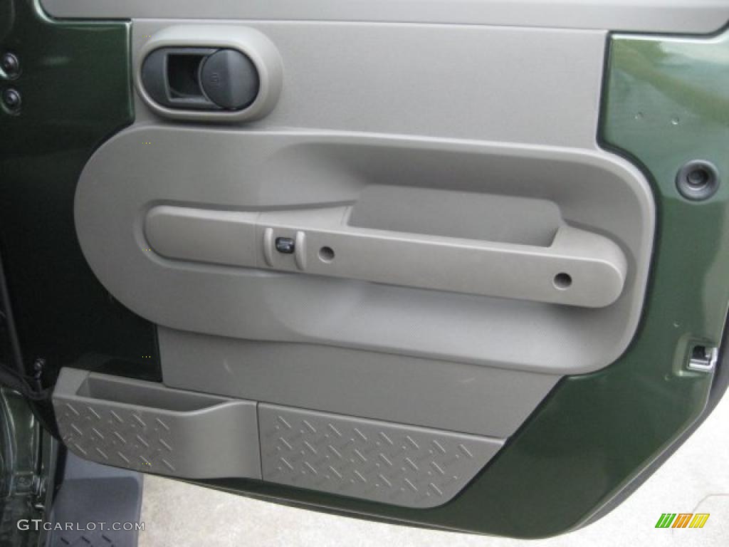2009 Wrangler Unlimited Sahara 4x4 - Jeep Green Metallic / Dark Slate Gray/Medium Slate Gray photo #19