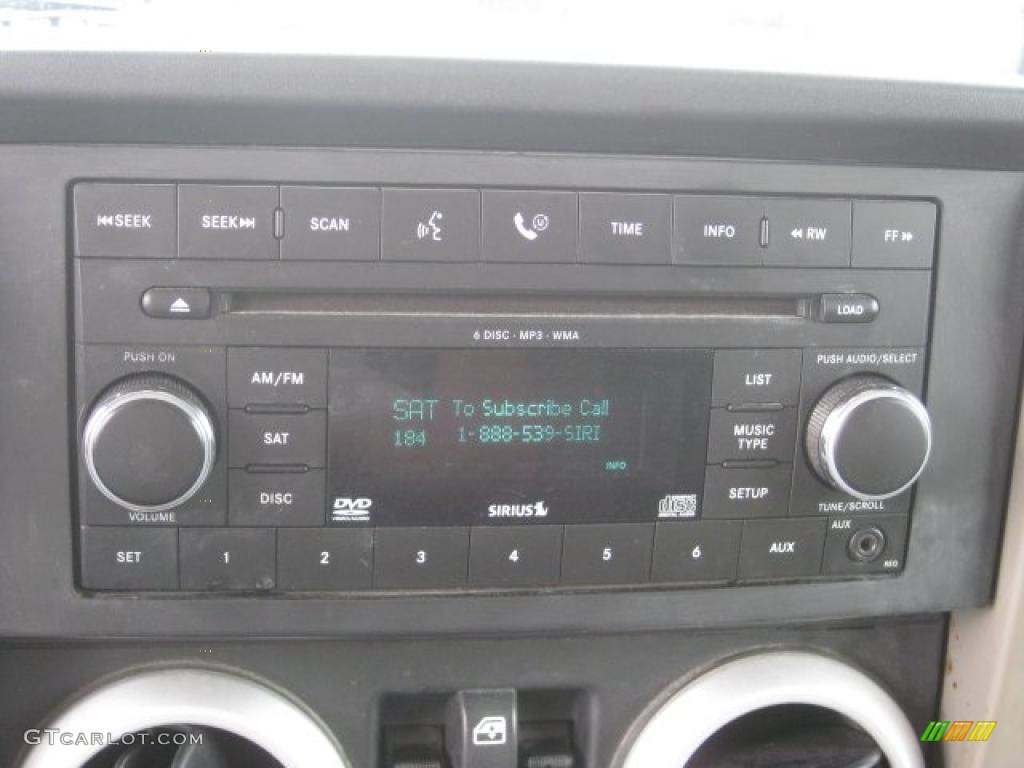 2009 Jeep Wrangler Unlimited Sahara 4x4 Controls Photo #43544428