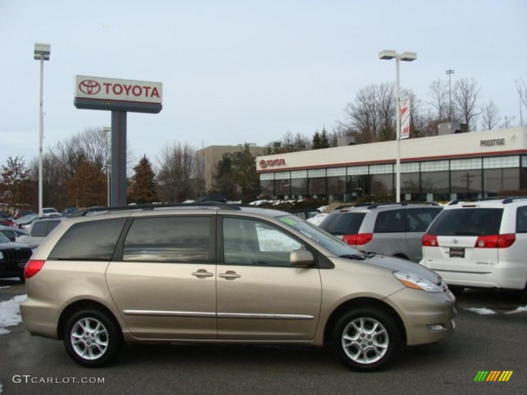 2006 Sienna Limited AWD - Desert Sand Mica / Taupe photo #1