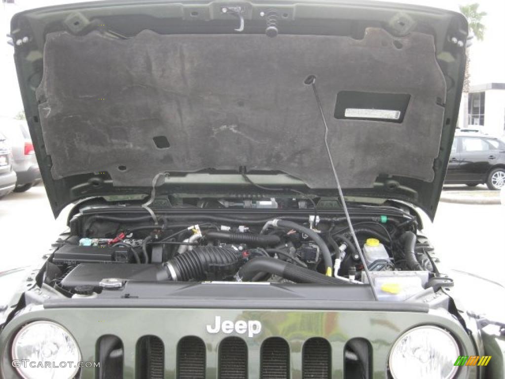 2009 Wrangler Unlimited Sahara 4x4 - Jeep Green Metallic / Dark Slate Gray/Medium Slate Gray photo #36
