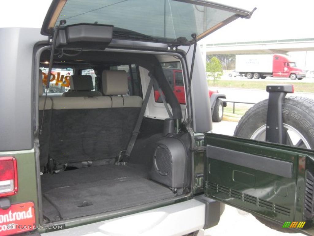 2009 Wrangler Unlimited Sahara 4x4 - Jeep Green Metallic / Dark Slate Gray/Medium Slate Gray photo #40
