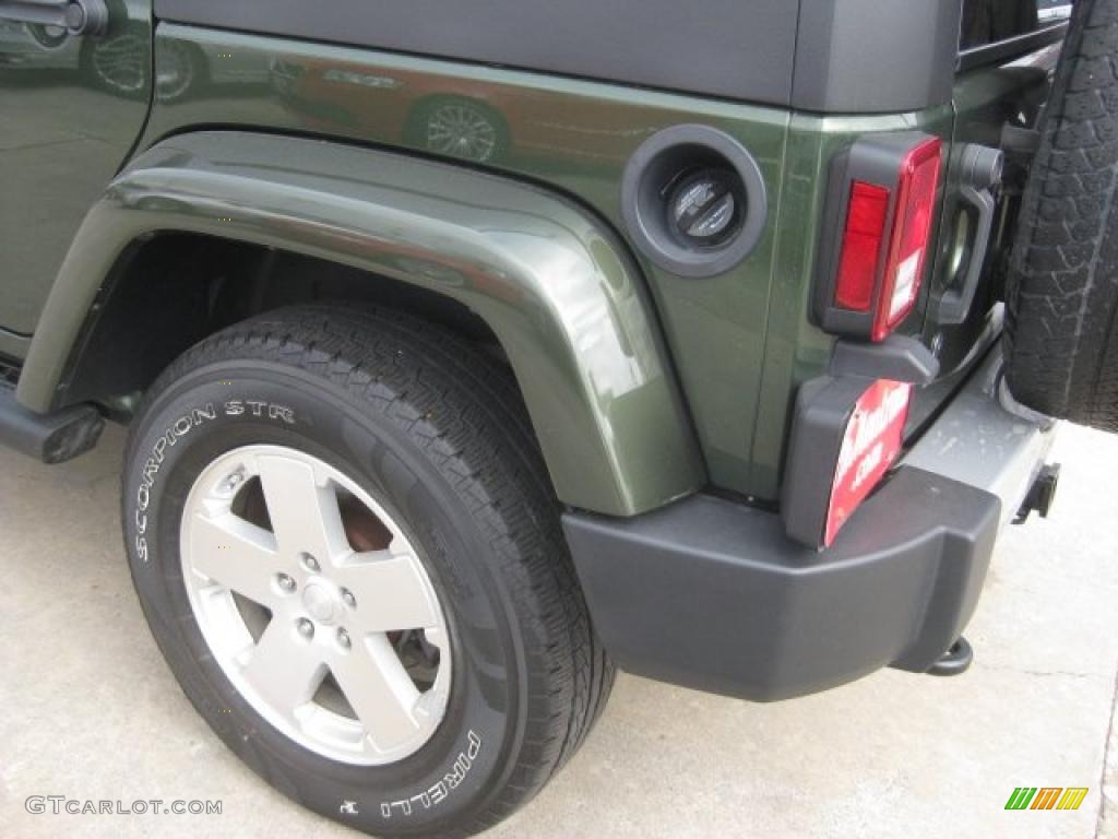 2009 Wrangler Unlimited Sahara 4x4 - Jeep Green Metallic / Dark Slate Gray/Medium Slate Gray photo #55