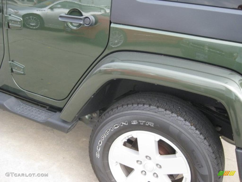 2009 Wrangler Unlimited Sahara 4x4 - Jeep Green Metallic / Dark Slate Gray/Medium Slate Gray photo #56